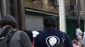 La locutora de radio Jeannette Nava Flores habla español y quechua.