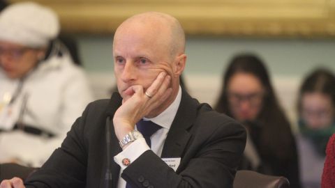 Concejal Ydanis Rodriguez pide acciones reales para mejorar la crisis del MTA. Presidente de la Autoridad de Transito, Andy Byford testifico en el comite de transporte.