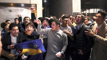 Aficionados de Boca Juniors comenzaron a llegar a Madrid