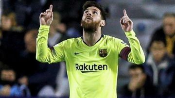 El delantero argentino del FC Barcelona Lionel Messi celebra uno de sus goles frente al Levante UD.
