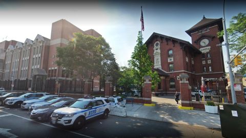 Amirally fue suspendido de
la Comisaría 52, en El Bronx