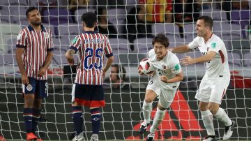 Chivas cayó 3-2 ante el Kashima Antlers y perdió la oportunidad de enfrentar al Real Madrid