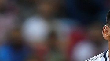 El jugador de Chivas Carlos Salcido está al borde del retiro.