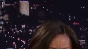 La exprimera dama está gira con su libro autobiográfico.