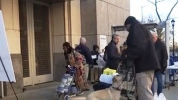 Donantes a las puertas del estadio