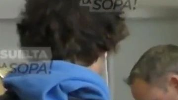 Angélica Rivera viaja como cualquier persona.