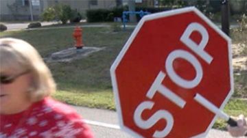 Guarda escolar convertida en celebridad local