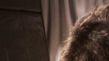 Estar muy cerca del borde de la plataforma puede resultar peligroso.