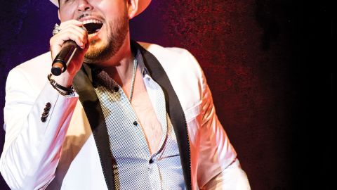 Roberto Tapia.