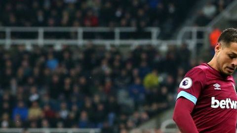 Javier "Chicharito" Hernández le marcó un gol al Newcastle