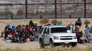 EEUU termina con su política de "detener y liberar" a los inmigrantes indocumentados
