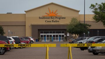 "Casa Padre", un Walmart que fue habilitado como albergue, es parte del emporio de Sánchez.