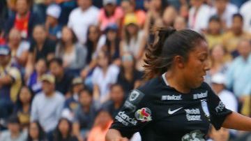 Imagen del juego de la jornada 8 del torneo Apertura 2017 de la Liga MX Femenil entre las Tuzas del Pachuca y las Pumas celebrado en La Cantera.