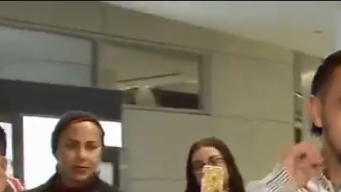 Shaima Swileh es la madre del niño se encuentra en críticas condiciones en un hospital en Oakland.