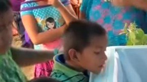 El cuerpo llegó, el domingo,a San Antonio Secortez, una aldea pobre del centro de Guatemala.