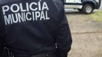 Policías en México