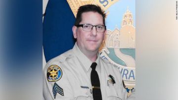 Ron Helus estaba a punto de jubilarse del Departamento del Sheriff del condado de Ventura.