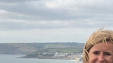 La familia Carter: (de derecha a izquierda) Claire, Martin, Sarah, Nathan y el responsable del experimento, Matthew.