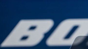 Donald Trump visitó la planta de Boeing en North Charleston.