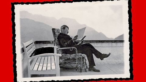 El hombre que quiso ser artista se hizo rico escribiendo.