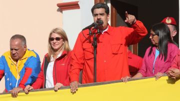 "No al golpismo, no al intervencionismo, no al imperialismo", exclamó Nicolás Maduro desde el Palacio de Miraflores en Caracas el pasado miércoles.
