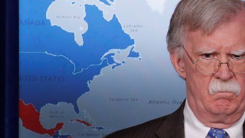 Las anotaciones de John Bolton generaron preocupación