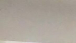 Rahaf Mohammed Al Qunun, escoltada en Tailandia.