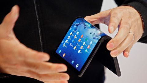 El nuevo teléfono flexible FlexPai de Royole.