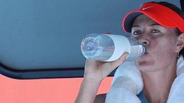 La tenista rusa Maria Sharapova debutó con el pie derecho en el Abierto de Australia.