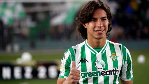 Diego Lainez fue presentado como nuevo jugador del Real Betis