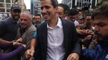 Guaidó pidió ayuda humanitaria para el pueblo