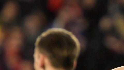 El delantero francés Ben Yedder celebra un gol ante el FC Barcelona en un partido con el Sevilla