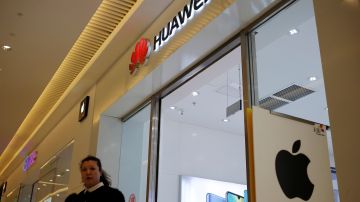 China pidió trato justo a funcionaria de empresa Huawei.