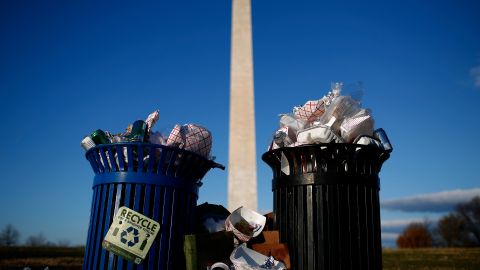 Los parques en Washington D.C. lucen sucios.