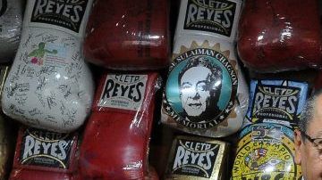 Alberto Reyes, hijo de Cleto Reyes fundador de los icónicos guantes de boxeo 100 % mexicanos.