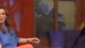 José María Armenta trató de besar a la conductora.