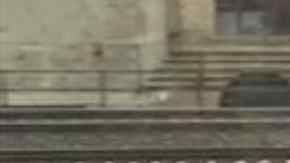 Mohanad Elshieky tomó una foto de los agentes alejándose del bus en que viajaba