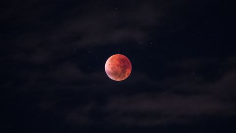 La próxima luna de sangre ocurrirá este 20 de enero.