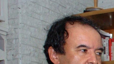 Luis Garden Acosta, fundador de El Puente, en una reunión con la congresista Nydia Velázquez, en foto de archivo de El Diario.