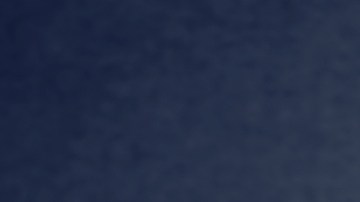 Los hombres suelen llegar al límite de su crédito más frecuentemente que las mujeres./Shutterstock