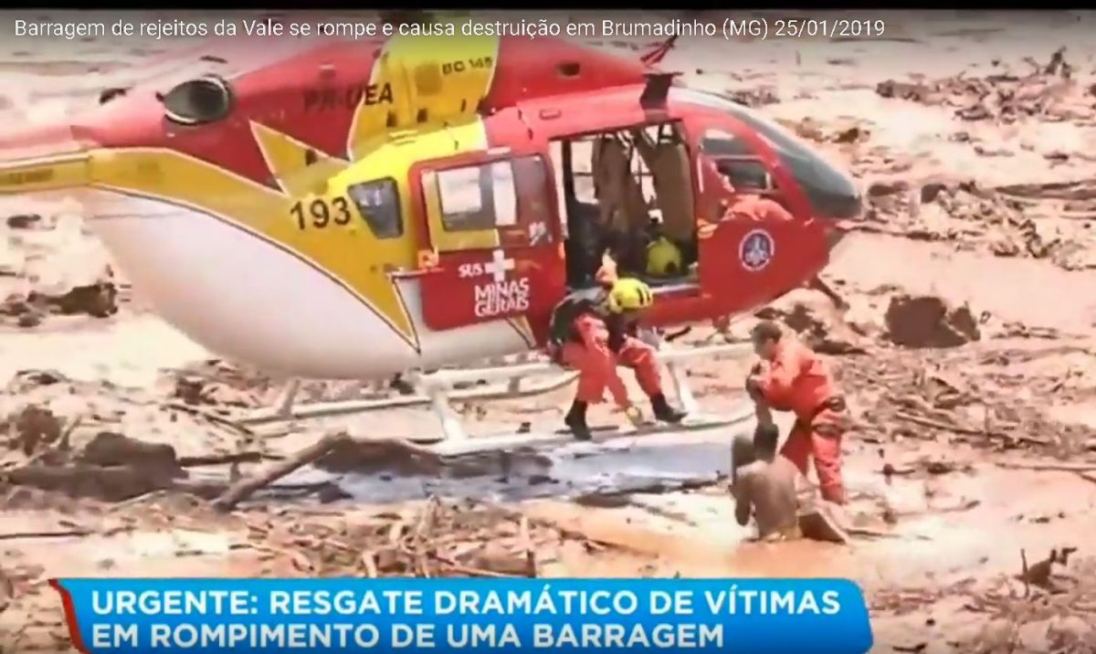 La rotura del dique ocurrió cerca de trabajadores de la mina en Minas Gerais.