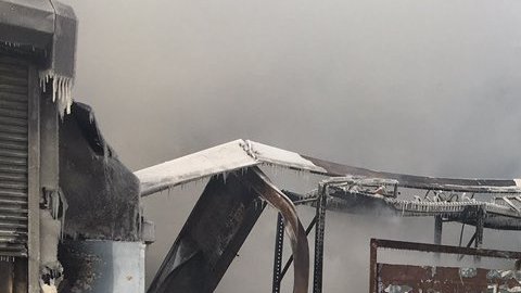 El incendio en College Point.