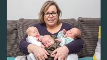 Bienias dio a luz dos niñas y un niño.