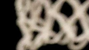 Nowitzki celebra su primera cesta del partido: un triple.