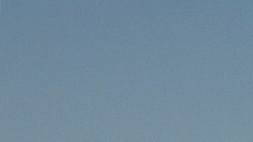 Una vista al 220 Central Park South desde Rockefeller Center.