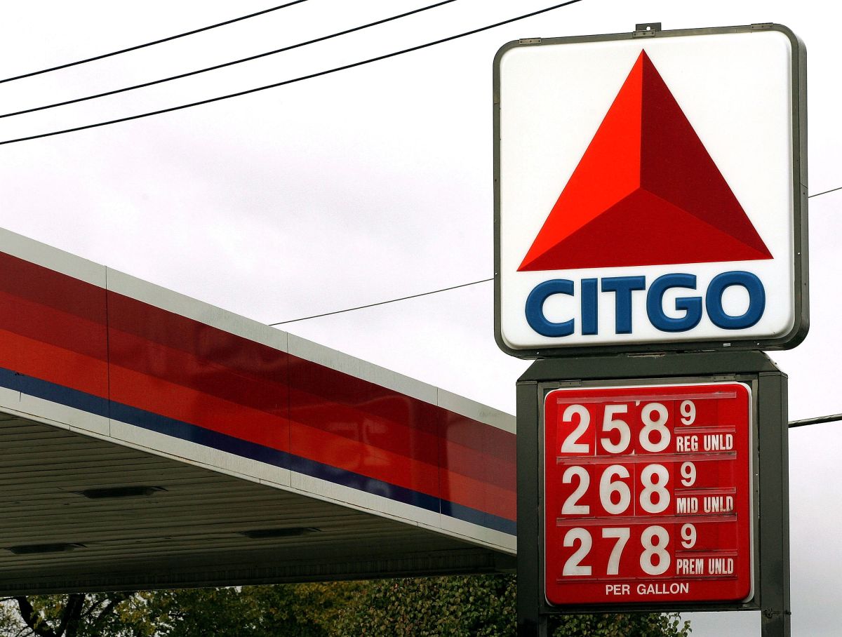 Citgo gas station employee in Florida rescues kidnapped woman who managed to get out of vehicle