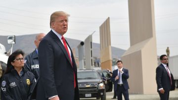 Trump no da su brazo a torcer en la construcción del muro fronterizo