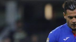 Édgar Méndez y Milton Caraglio se lamentan tras una nueva derrota del Cruz Azul.