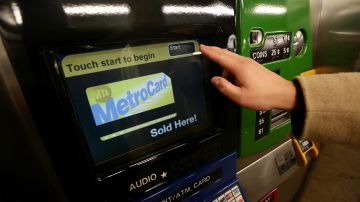 Programa que promete un 50% de descuentos en la MetroCard retrasa su inicio.