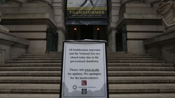 El cierre del Gobierno completa 16 días. Neoyorquinos comienzan a preocuparse debido al cierre de varias agencias.
